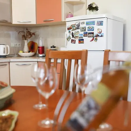 Beachfront 5br Victoria Feriehus Kukljica