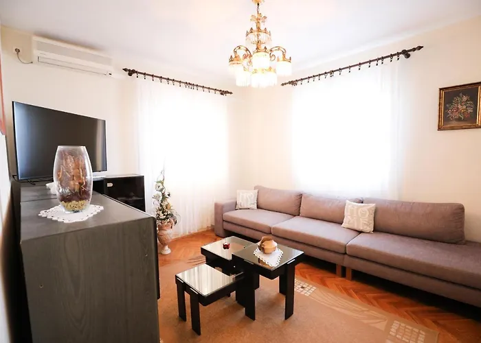 Beachfront 5br Victoria *