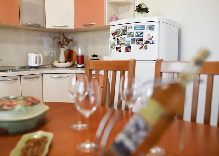 Beachfront 5br Victoria Ferienhaus Kukljica