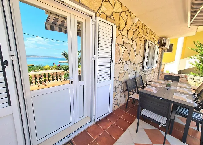 Beachfront 5br Victoria Ferienhaus *