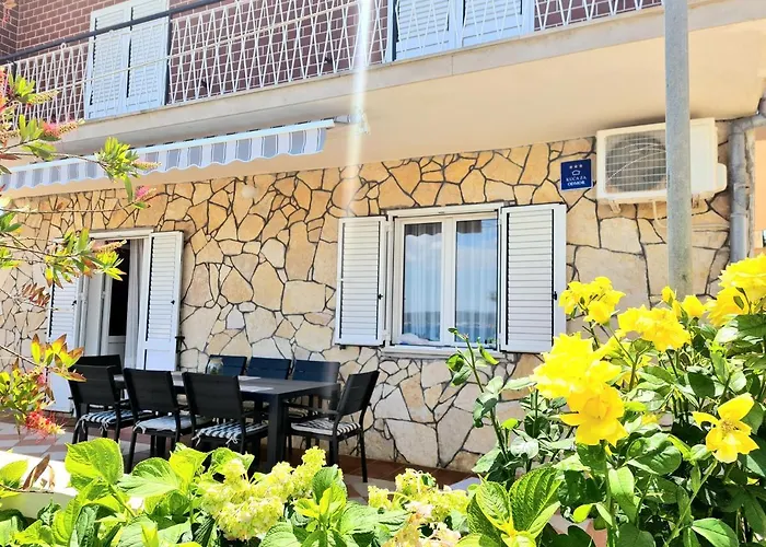 Beachfront 5br Victoria *