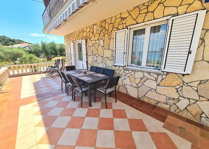 Ferienhaus Beachfront 5br Victoria Kukljica