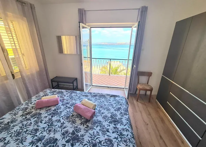 Beachfront 5br Victoria Ferienhaus Kukljica