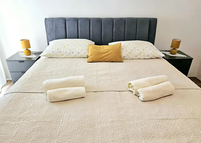 Beachfront 5br Victoria Ferienhaus