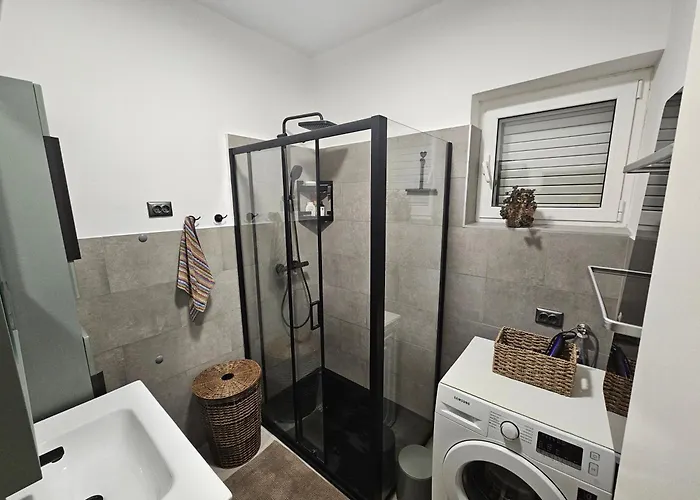 Beachfront 5br Victoria Ferienhaus