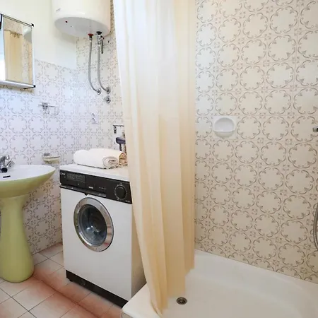 Beachfront 5br Victoria *