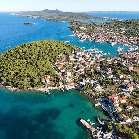 Beachfront 5br Victoria Vakantiehuis *