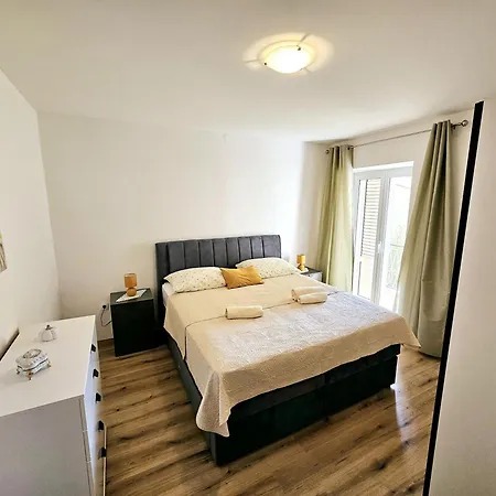 Beachfront 5br Victoria Vakantiehuis *